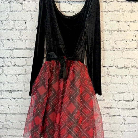 Zunie girls long sleeve dress. Sz 16. NWOT. - Picture 2 of 4